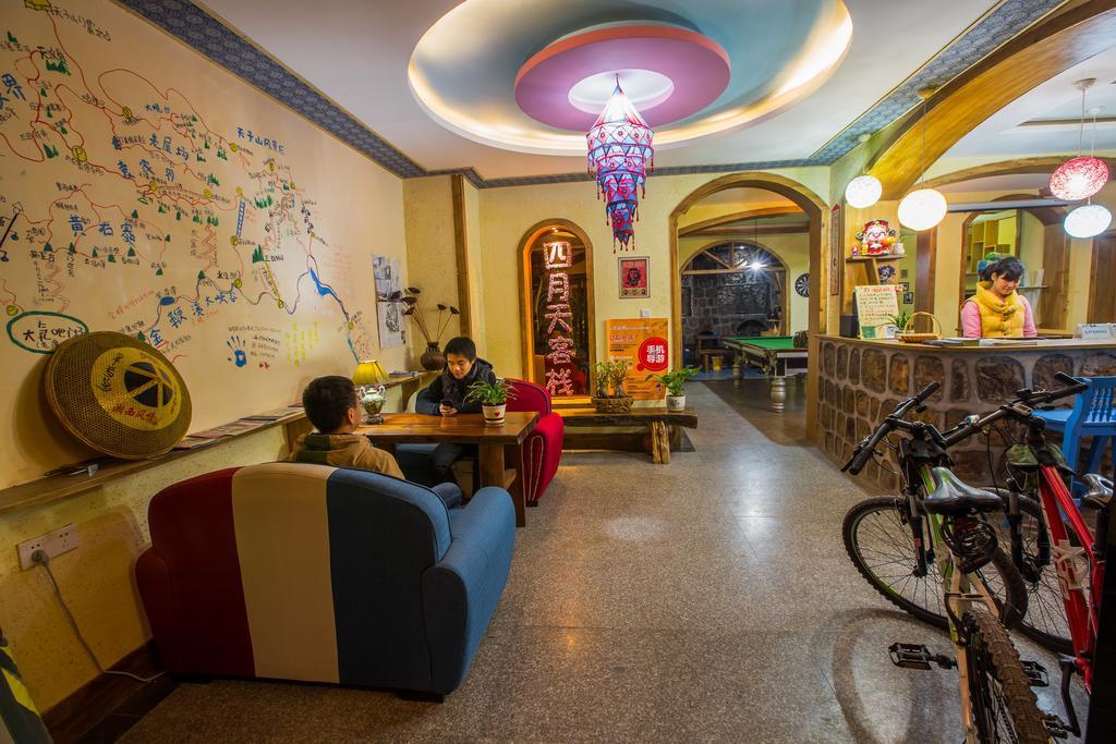 Zhangjiajie April Hostel Dış mekan fotoğraf
